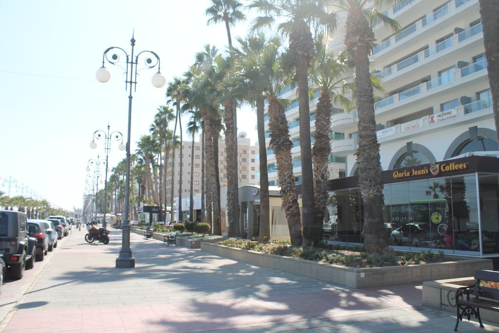Mama Seaside Apartment Larnaca Exterior foto